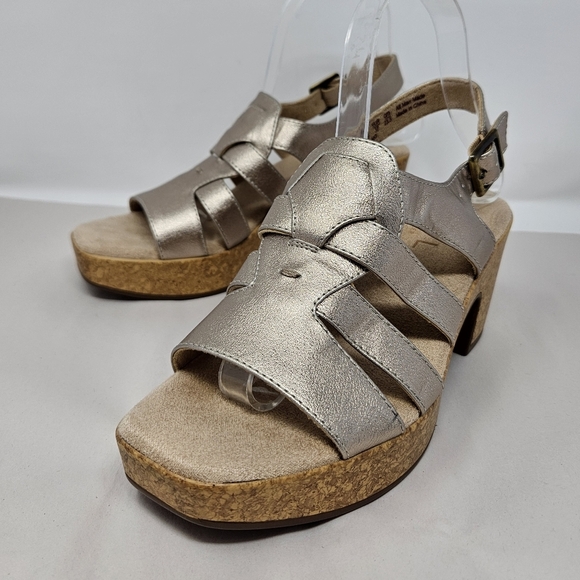 Soul Naturalizer Womens Aki Warm Silver Faux Leather Platform Sandels Sz 7W Adj. - Picture 3 of 12